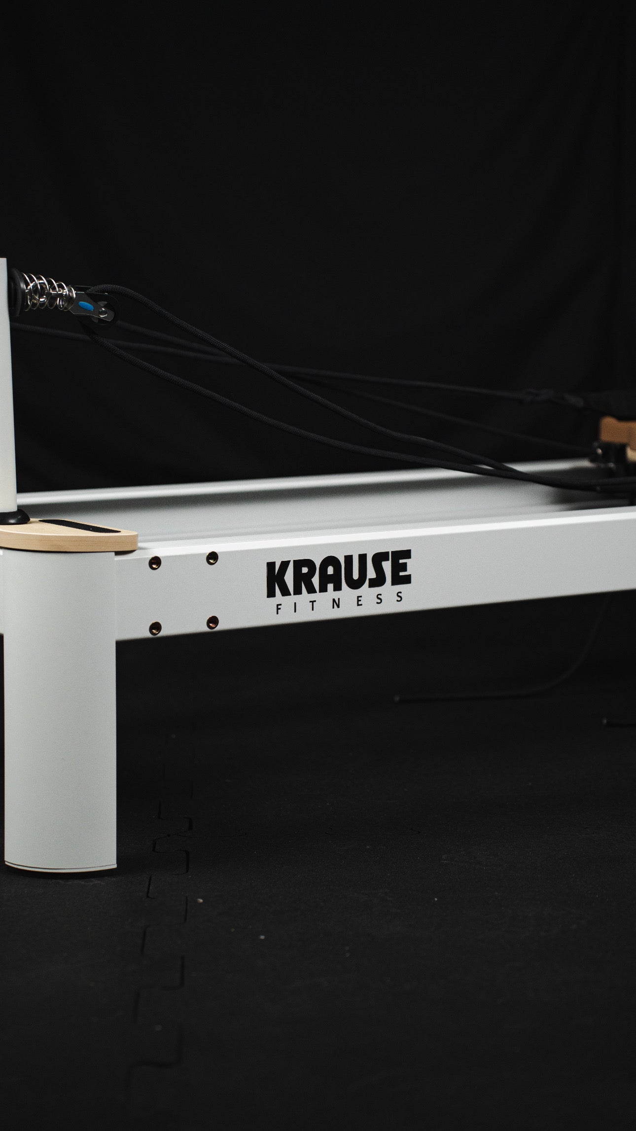 REFORMER METALOWY KRAUSE FITNESS KARMELOWY